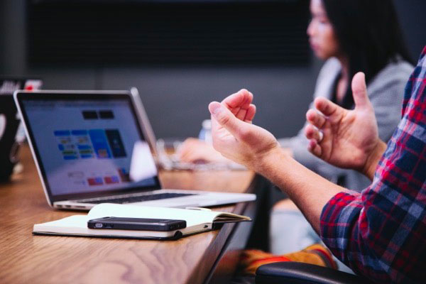 L'importance de l'accompagnement psychologique dans les Plans de Sauvegarde de l'Emploi (PSE) : Un investissement rentable pour toute entreprise